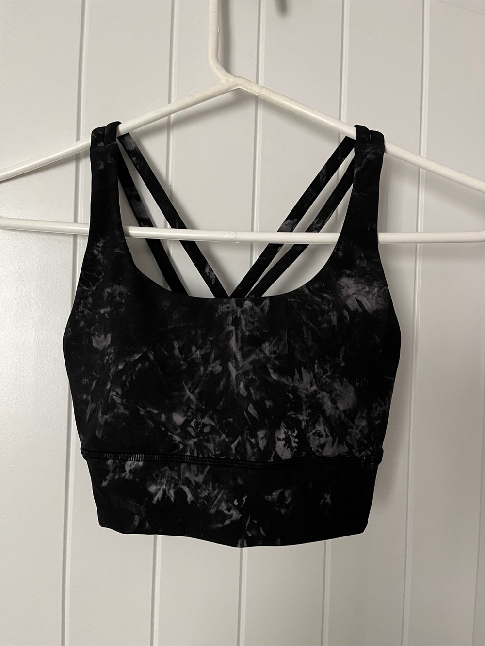 Marble-Print Strappy Longline Sports Bralette - Black